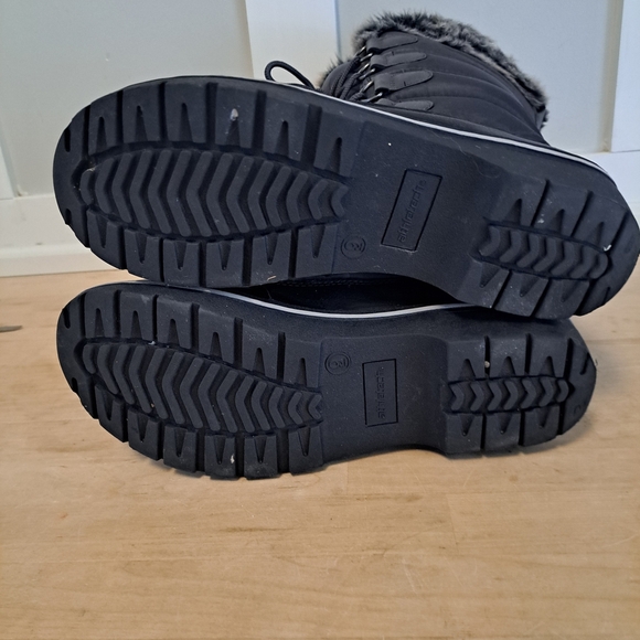 Athletech Faux Fur Trim Winter Snow Boots
Size: 9 - Picture 5 of 7